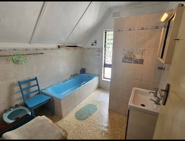 1 BEDROOM PROPERTY TO RENT IN RONDEBOSCH